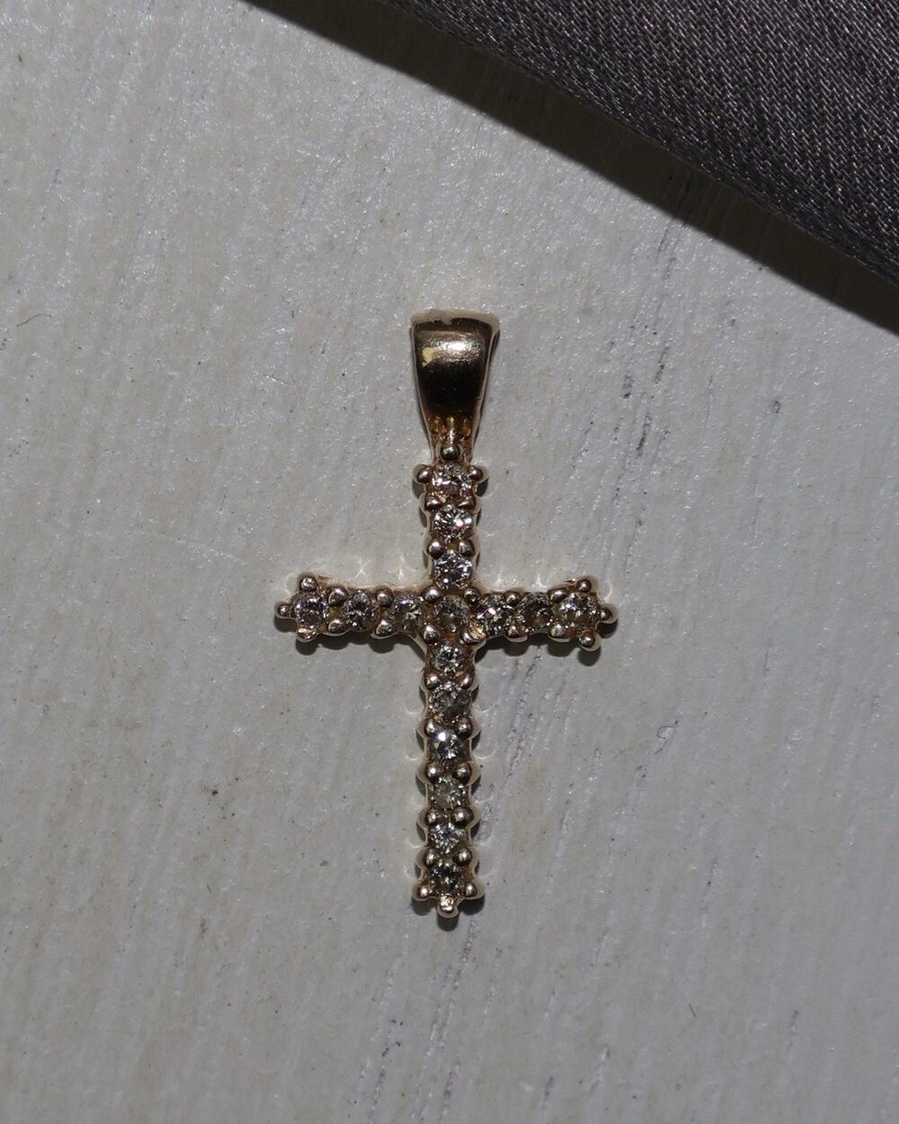 10k Yellow Gold Diamond Cross Pendant 1.24G / 0.8in